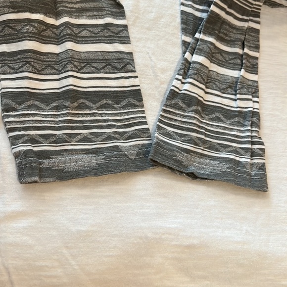 Broken Threads Premium denim goods one pocket long sleeve tshirt size large - Picture 7 of 16